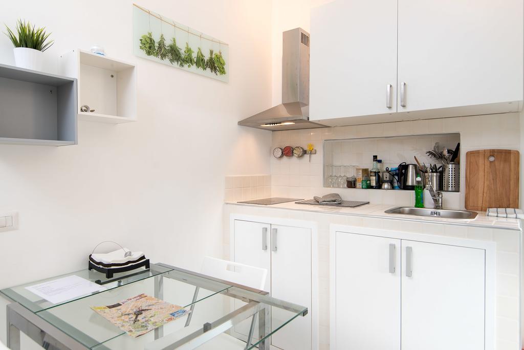 White Ostilia Apartments Rome Exterior photo